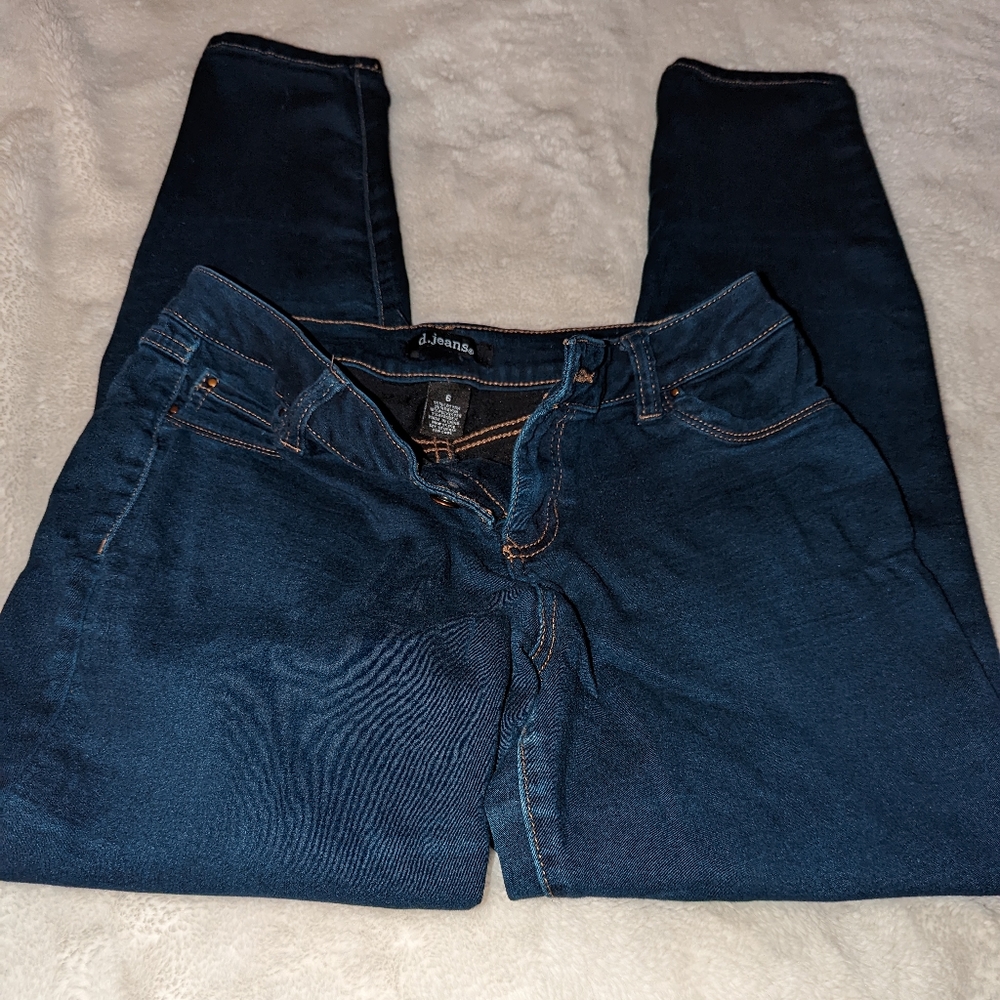 D.jeans size 6 stretchy pants